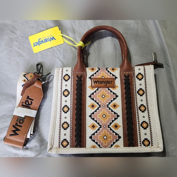 Wrangler Handbags - Wrangler Women's Aztec Print Crossbody Tote Bag.
